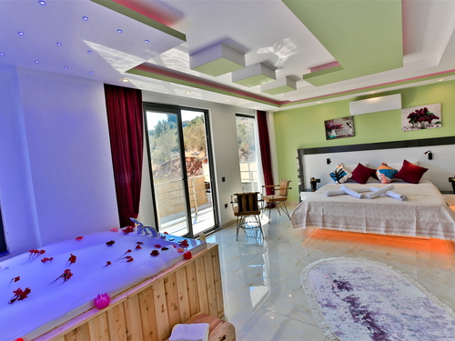  gece  -  Kasım
  | Kalkan Patara’da Jakuzili ve Korunaklı Özel Havuzlu Villa